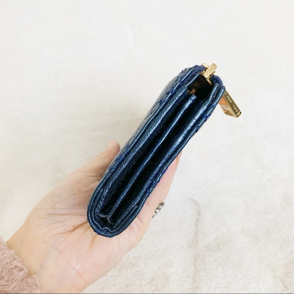 NWT Authentic Marc Jacobs Leather Zip Wallet - Picture 2 of 5